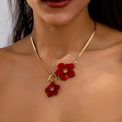 Colar feminino com duplo pendente floral branco em tom dourado - Joia elegante e minimalista com corrente para uso diário e festas, acessório versátil para todo o ano, acessório para festas, estilo sofisticado, acabamento luxuoso.