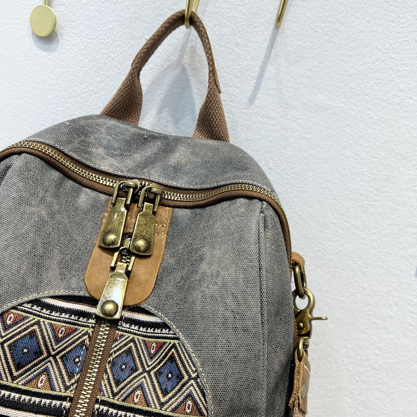 Bohemian Tribal Print Canvas Backpack with Adjustable Straps & Metal Hardware - Convertible Single/Double Shoulder Casual Daypack for Travel, School, Shopping - Zipper Closure & Polyester Lining, Backpack for Travel, Geometri