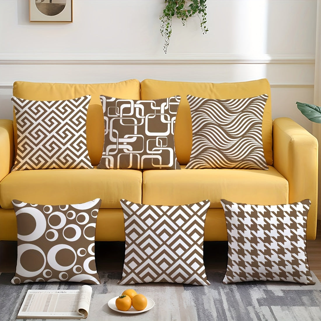 Conjunto de 6 fronhas com estampado geométrico de folhas verdes, impressão num dos lados, com 44,96 x 44,96 cm. Ideais para decoração de sala de estar, sofá e quarto. Não inclui enchimento.