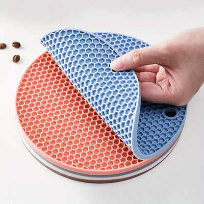 1/4pcs Round Honeycomb Silicone Placemat 17.02 Cm, Heat Insulation Pad, Non-slip Pot Holder, Easy To Clean And High Temperature Resistant Table Mat, Tabletop Protection, Home Kitchen Dining Table Decor