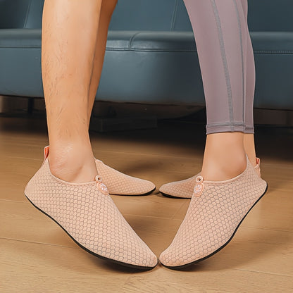 Beach, hiking shoes, non-slip flat-soled footwear suitable for swimming, surfing, boating, and fishing - creek shoes ideal for beach and stream activities, outdoor adventures