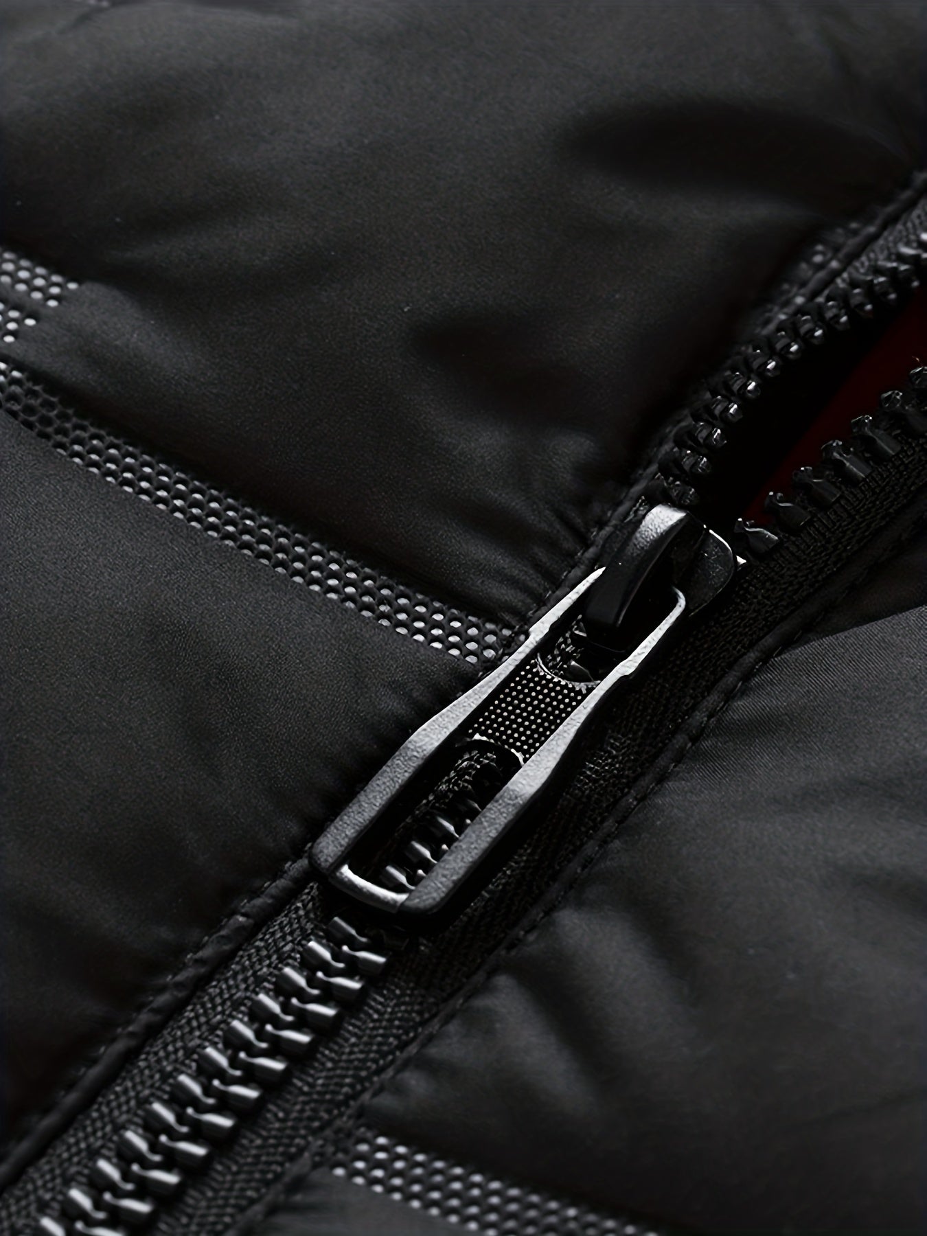 Colete térmico com capuz para homem moderno para o outono/inverno, estilo casaco casual sem mangas.