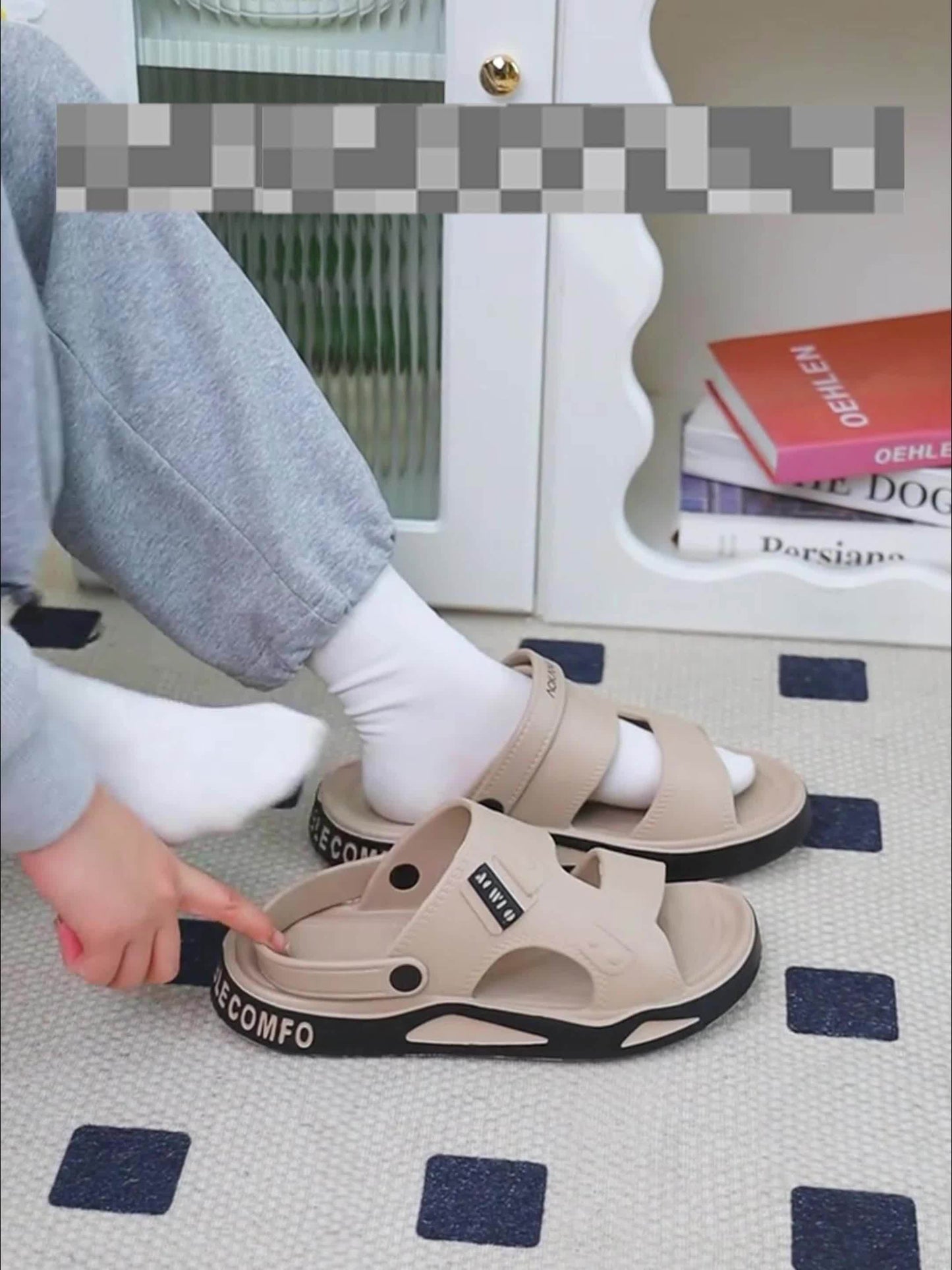Sandálias de verão para homem, estilo slide - Confortáveis ​​em EVA, pretas com detalhes em branco, tira ajustável com fecho de velcro, design casual de bico aberto para uso exterior, sandálias de verão.