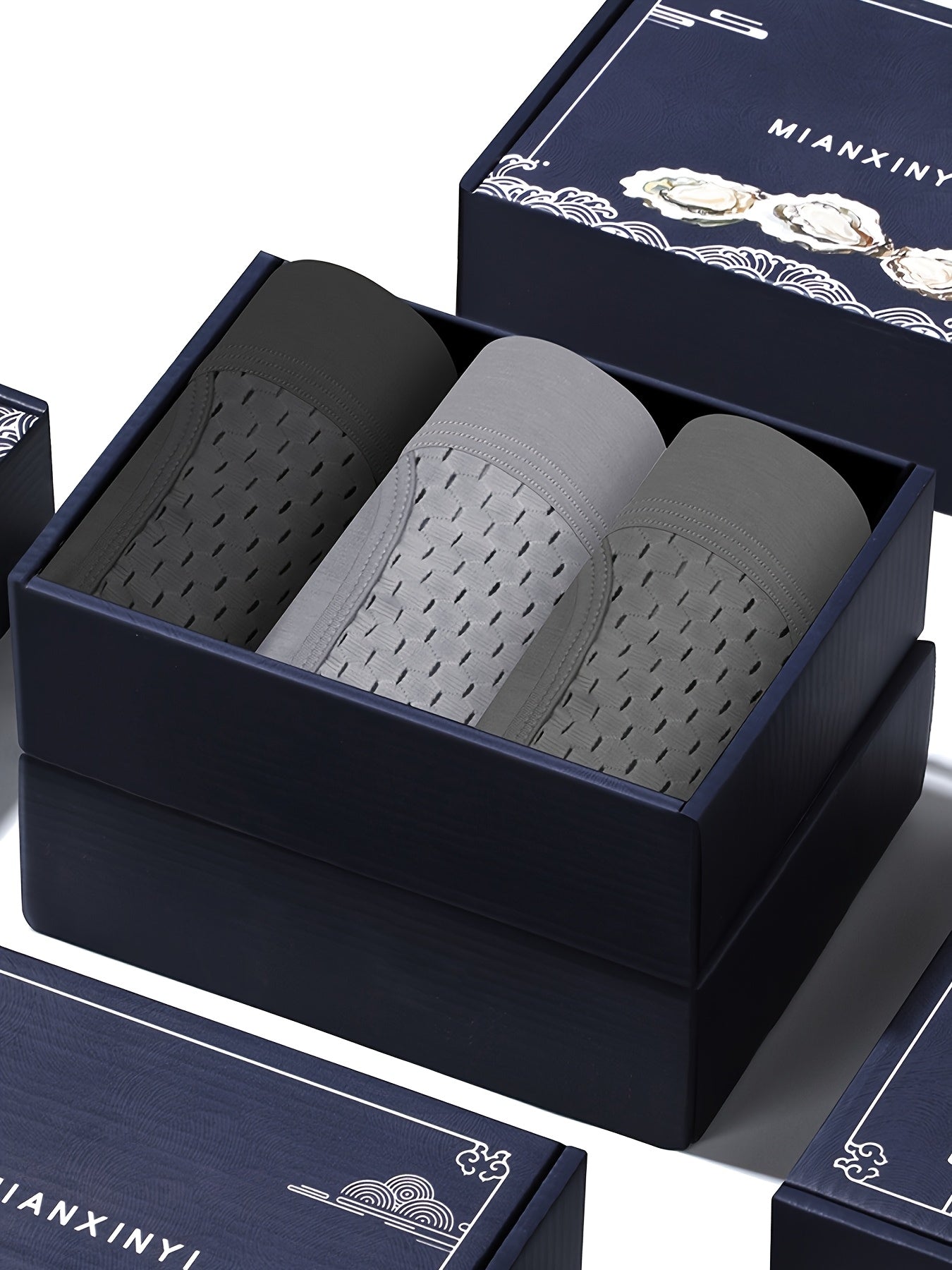 Conjunto de 3 Cuecas Boxer para Homem GDECC em Modal de Cor Sólida - Malha Respirável com Elasticidade Média, Reforço Lateral, Bege Claro, Macias e de Corte Plano para Uso Diário e Casual.