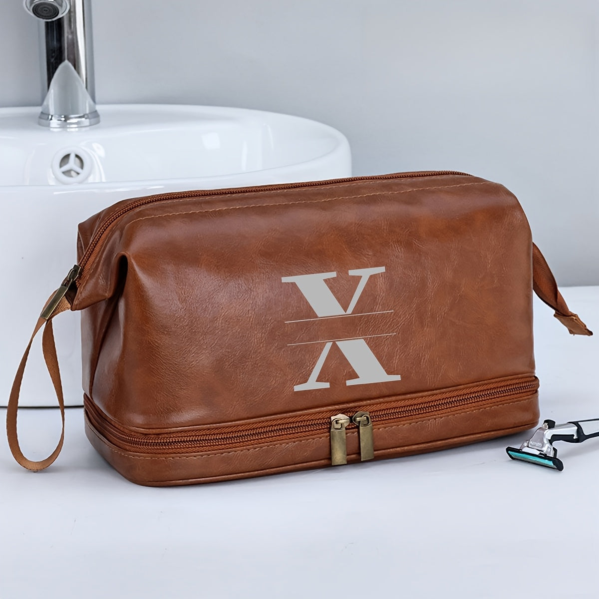 Customized Men's Fashion Travel Toiletry Bag PU Large Letter Toiletry Bag