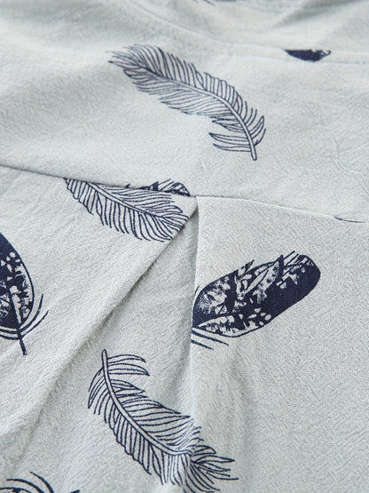 Conjunto casual para bebé menino - Camisola de manga curta e calções com estampado de penas - Conjunto infantil de 2 peças para atividades ao ar livre