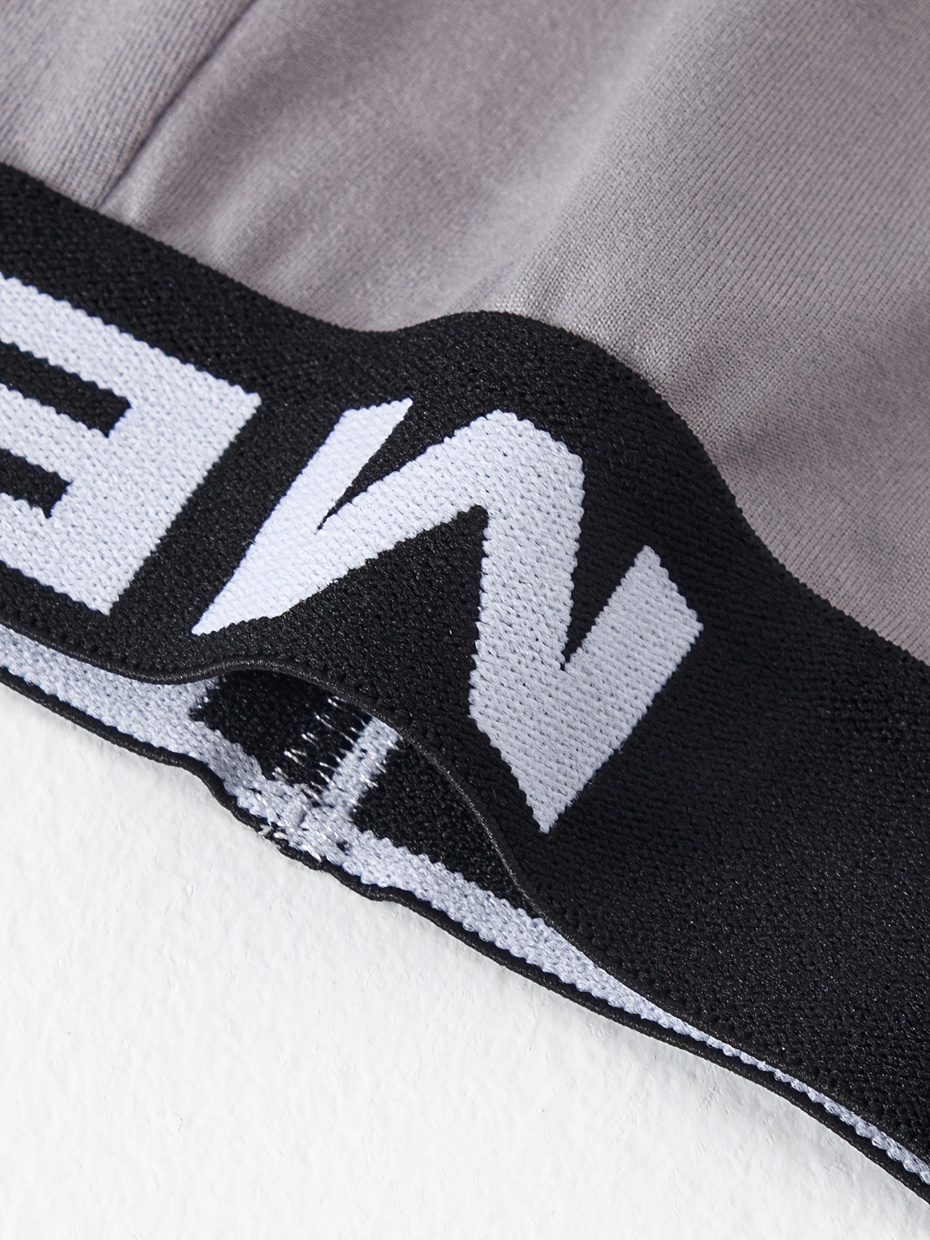 Conjunto de 7 Cuecas Boxer Lisas para Homem - Respiráveis, Confortáveis ​​e com Cós Elástico (Preto, Vermelho, Verde, Branco, Azul Escuro, Azul Claro), Roupa Íntima para Uso Diário | Cuecas Boxer com Cós Elástico | Tecido de Textura Macia