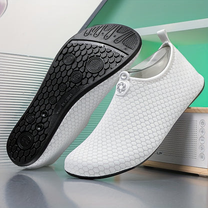 Beach, hiking shoes, non-slip flat-soled footwear suitable for swimming, surfing, boating, and fishing - creek shoes ideal for beach and stream activities, outdoor adventures