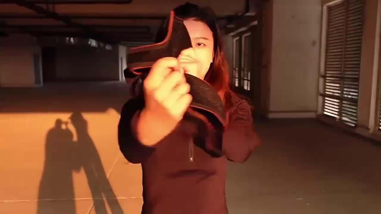 Joelheira de suporte ajustável - Respirável, ajuste confortável para desporto, cinzento/preto, para o inverno.