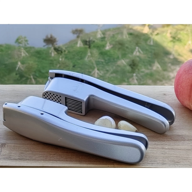 1pc Garlic Crusher & Presser - Multi-Functional Aluminum Kitchen Tool for Effortless Garlic Mincing, Includes Cleaning Pad, No Electricity Needed, Ideal for Home Cooking, Garlic Crusher for Cooking