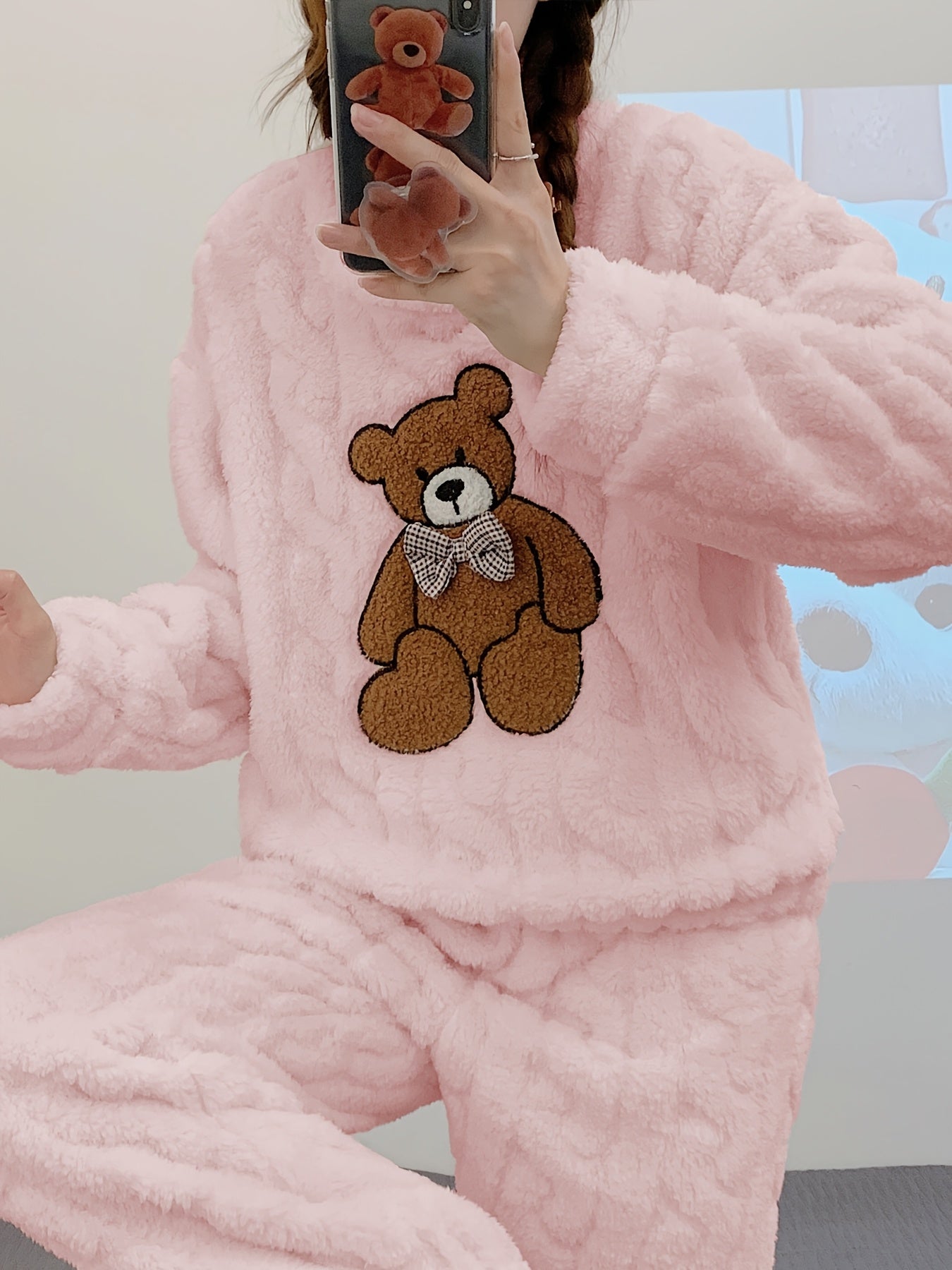 New Autumn and Winter Thick Warm Pajama Set with Jacquard Velvet Long-Sleeve Bear Top and Flannel Pants for Winter