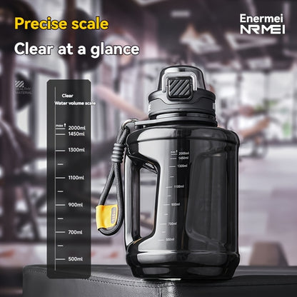 Garrafa de água NRMEI de 1,9 litros com marcador de tempo - Garrafa de hidratação de 1,9 litros livre de BPA, garrafa de água desportiva grande com palhinha e tampa, pega, adequada para campismo e ginásio.