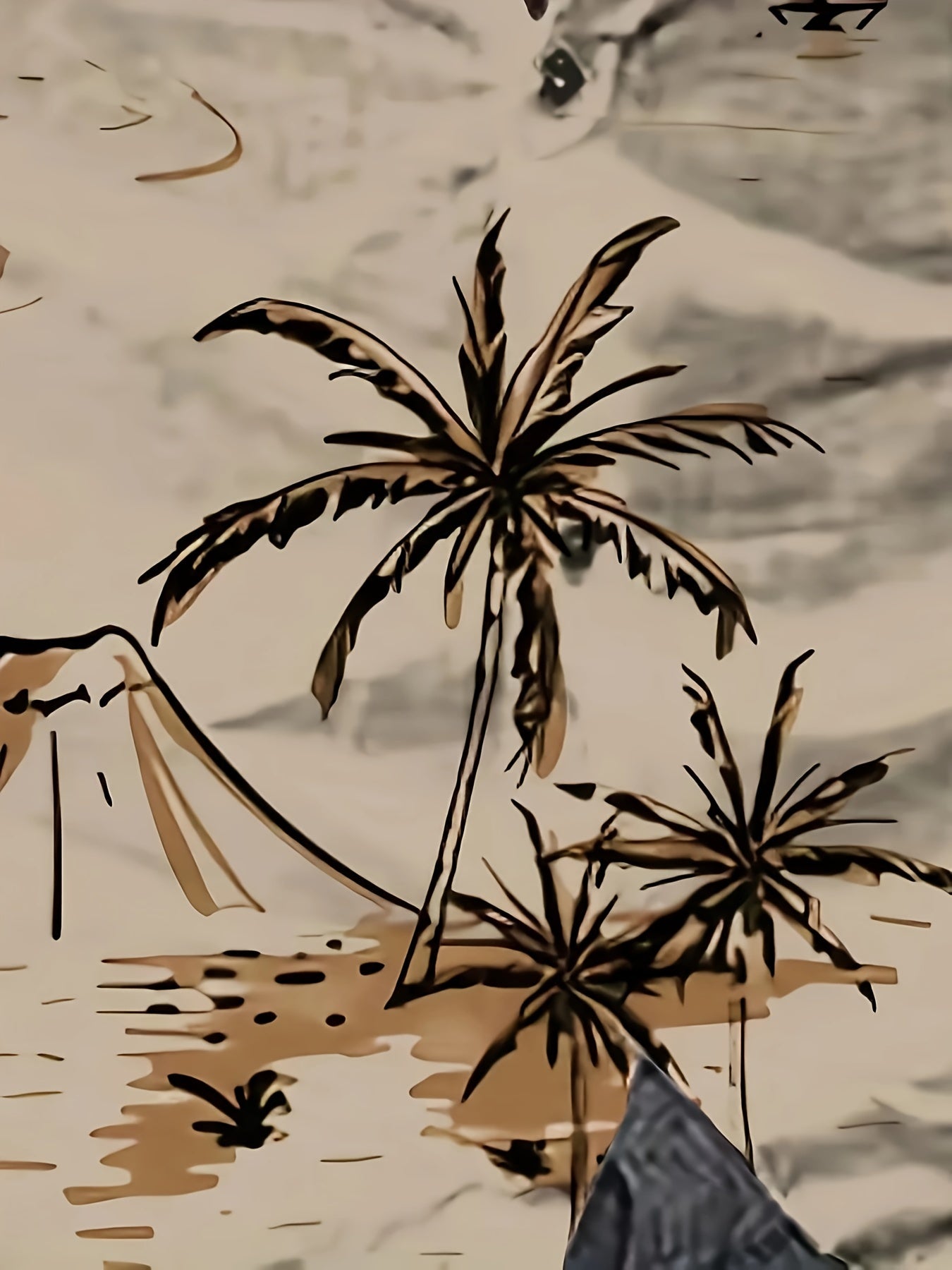 Camisa de homem de manga curta com estampado de coqueiros, ideal para o dia a dia em resorts e para a praia.