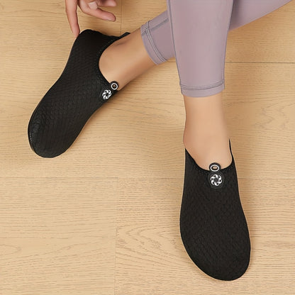 Beach, hiking shoes, non-slip flat-soled footwear suitable for swimming, surfing, boating, and fishing - creek shoes ideal for beach and stream activities, outdoor adventures