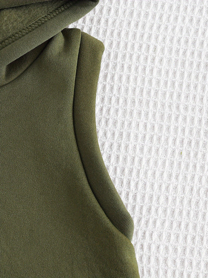 Boys' Autumn/Winter New Three-Piece Set with Mickey Mouse Classic Cartoon Print Long-Sleeve Round Neck Hoodie and Zip-Up Sleeveless Top, Matching Printed Sweatpants - Fleece-Lined Thickened Warm Comfortable Outfit for Parties