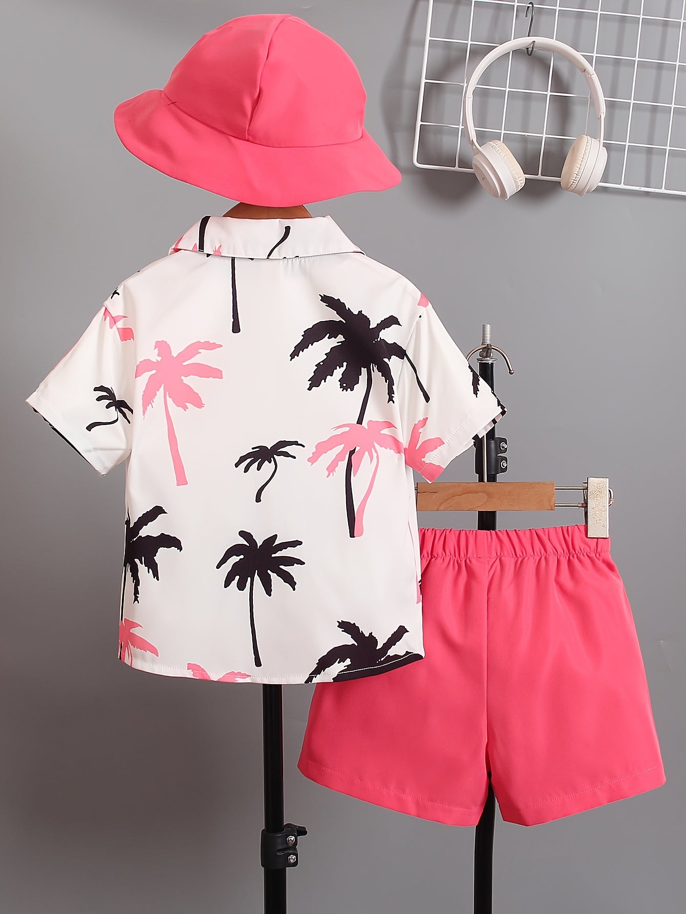 Boys' Summer Fashion Street Shirt Three-piece Set Only Selling Hats, Shirts and Shorts, Perfect for Outdoor