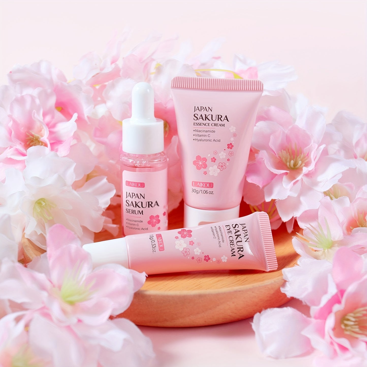 Kit de cuidados de pele LAIKOU Sakura com 3 peças - Kit de viagem com sérum, creme facial e creme de olhos (17ml, 30g - Niacinamida e Vitamina C, Ácido Hialurónico, Todos os tipos de pele, Unissexo, Essenciais de beleza | Estética Rosa | Kit compacto