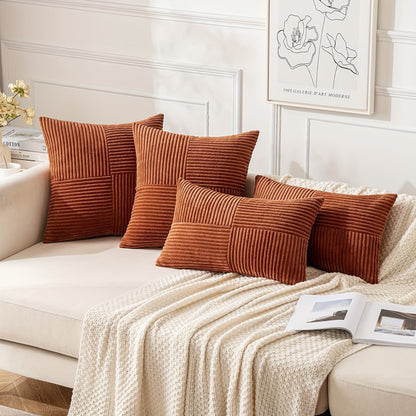 Conjunto de 4 almofadas sortidas (2 quadradas + 2 retangulares) com enchimento, superfície lisa, almofadas às riscas em bombazine resistentes ao desgaste, ideais para decorar sofás, quartos, salas e varandas.