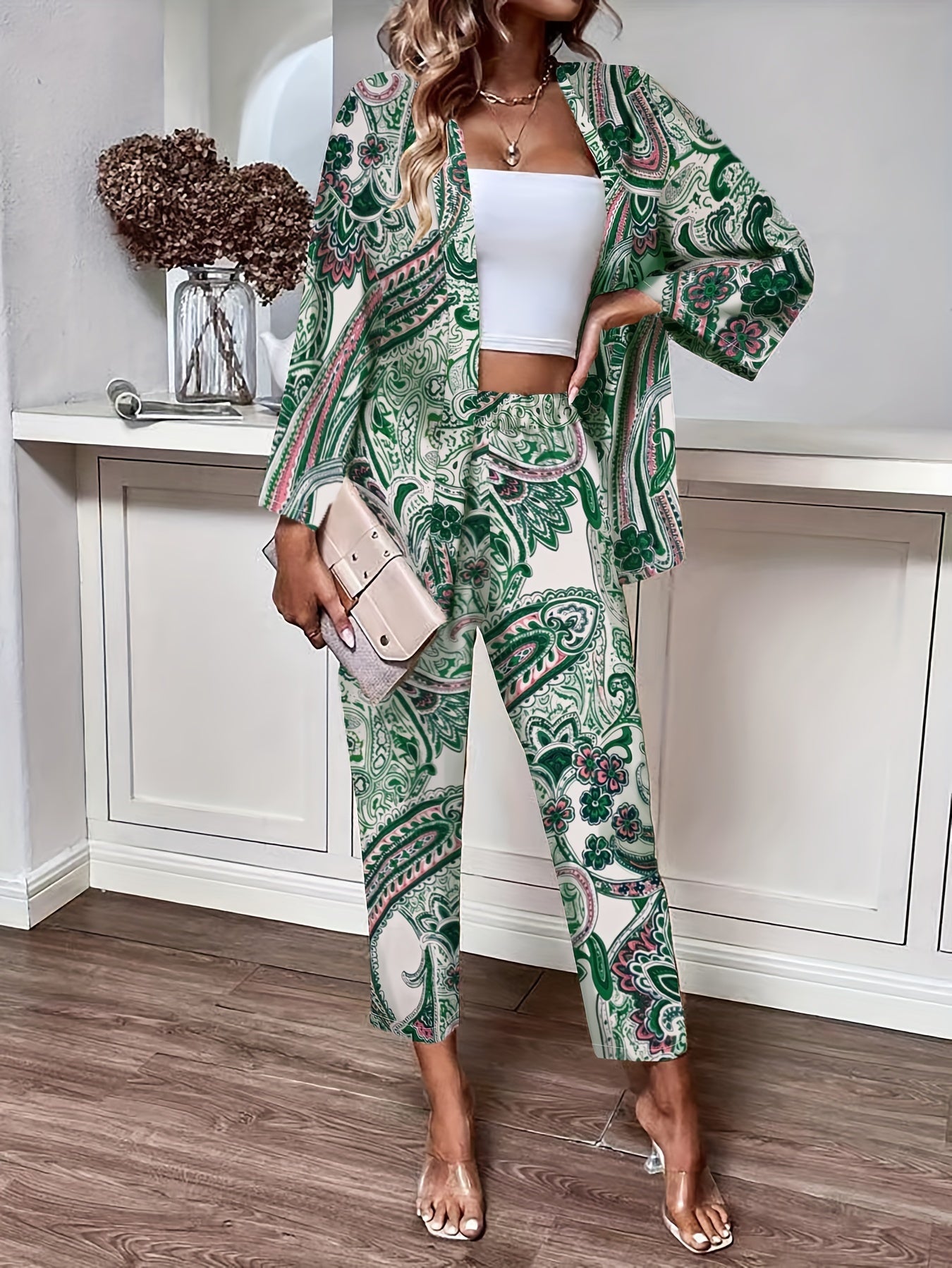 Conjunto Boho Paisley com Calça, Blusa de Manga Comprida com Botões Frontais e Calças Retas - Roupa Mulher