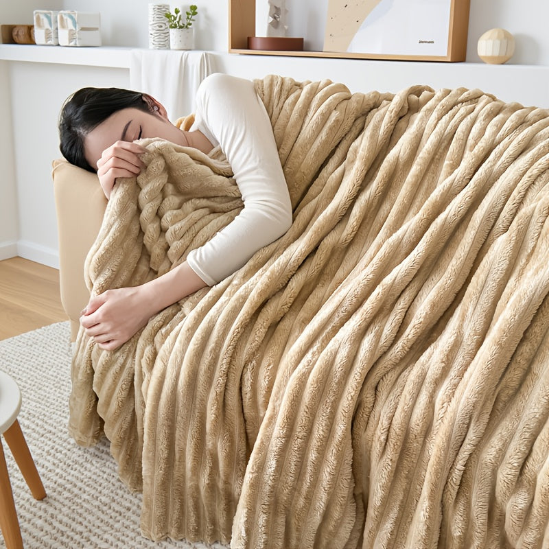 1pc Plush Coral Fleece Blanket - Ultra-Soft All-Season Luxury Bedspread, Couch Throw, Camping & Travel Bedding,,,, Grey, - Machine Washable Cozy Gift for, Outdoor, or Holidays - Traditional Style with Geometric Pattern, Multi