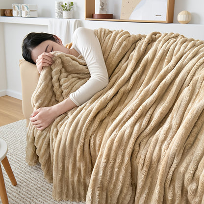 1pc Plush Coral Fleece Blanket - Ultra-Soft All-Season Luxury Bedspread, Couch Throw, Camping & Travel Bedding,,,, Grey, - Machine Washable Cozy Gift for, Outdoor, or Holidays - Traditional Style with Geometric Pattern, Multi