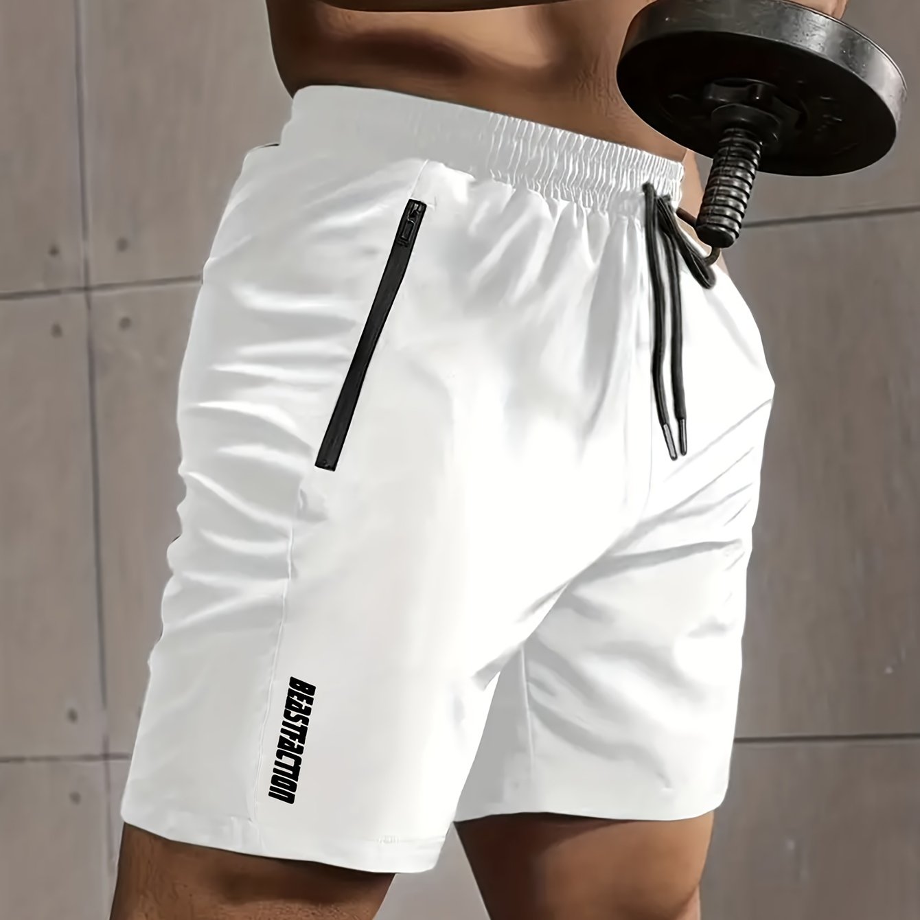 A Pair of Men'S Casual And Minimalist Style Comfortable Shorts, Featuring Letter Print Pockets And Drawstrings, Suitable for Summer Outdoor Fitness Wear, Quick-Drying Comfortable Shorts with Slightly Stretchy Elastic Waistban