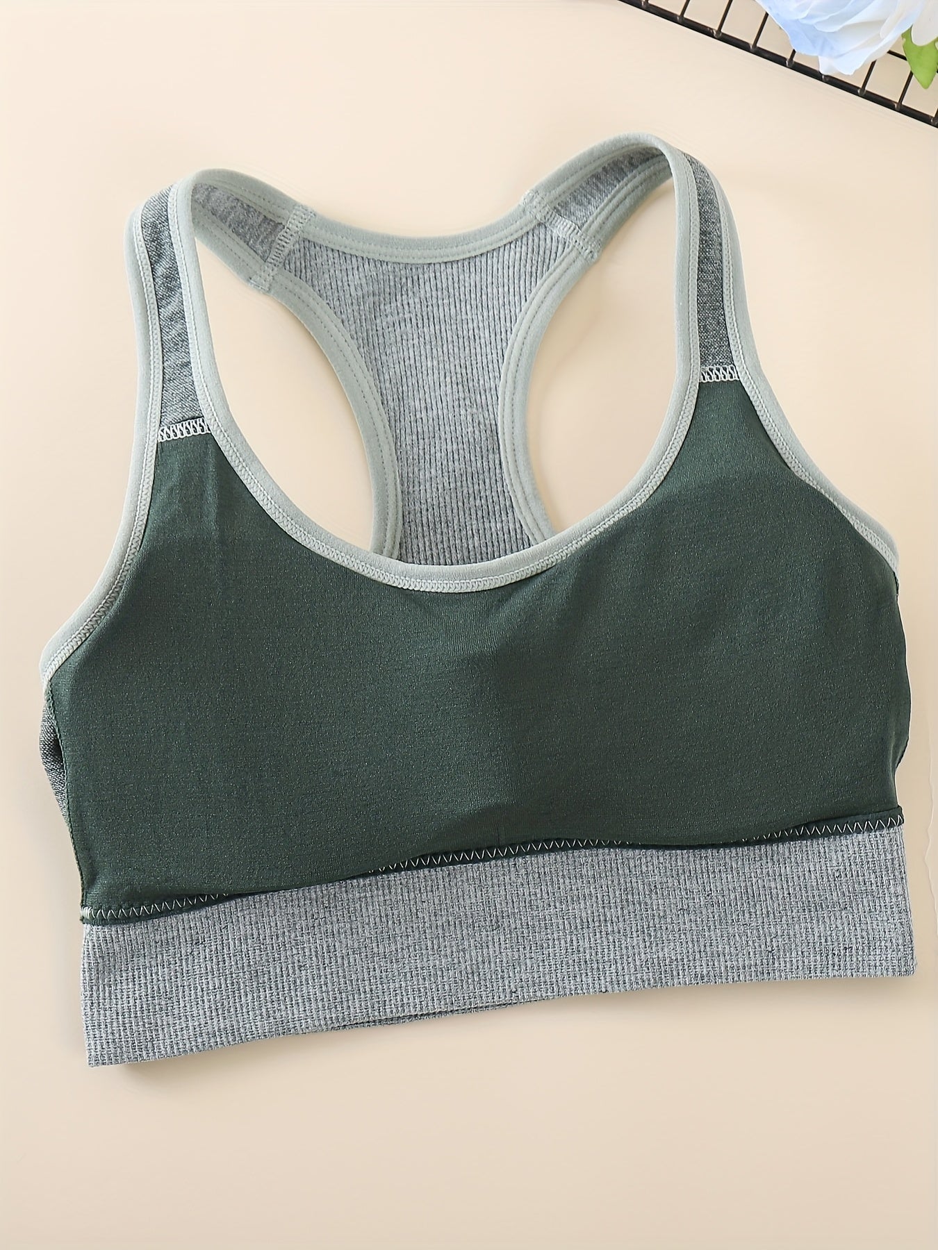 5pcs Women's High-Support Sports Bras - Removable Padding & Back Panel, Full-Coverage Tummy Control, Breathable Yoga Gym Bras with Multi-Color Options (Black/Dark Grey/Navy/Beige/Pink) - Moderate Lift for Heavy Breasts, Hand