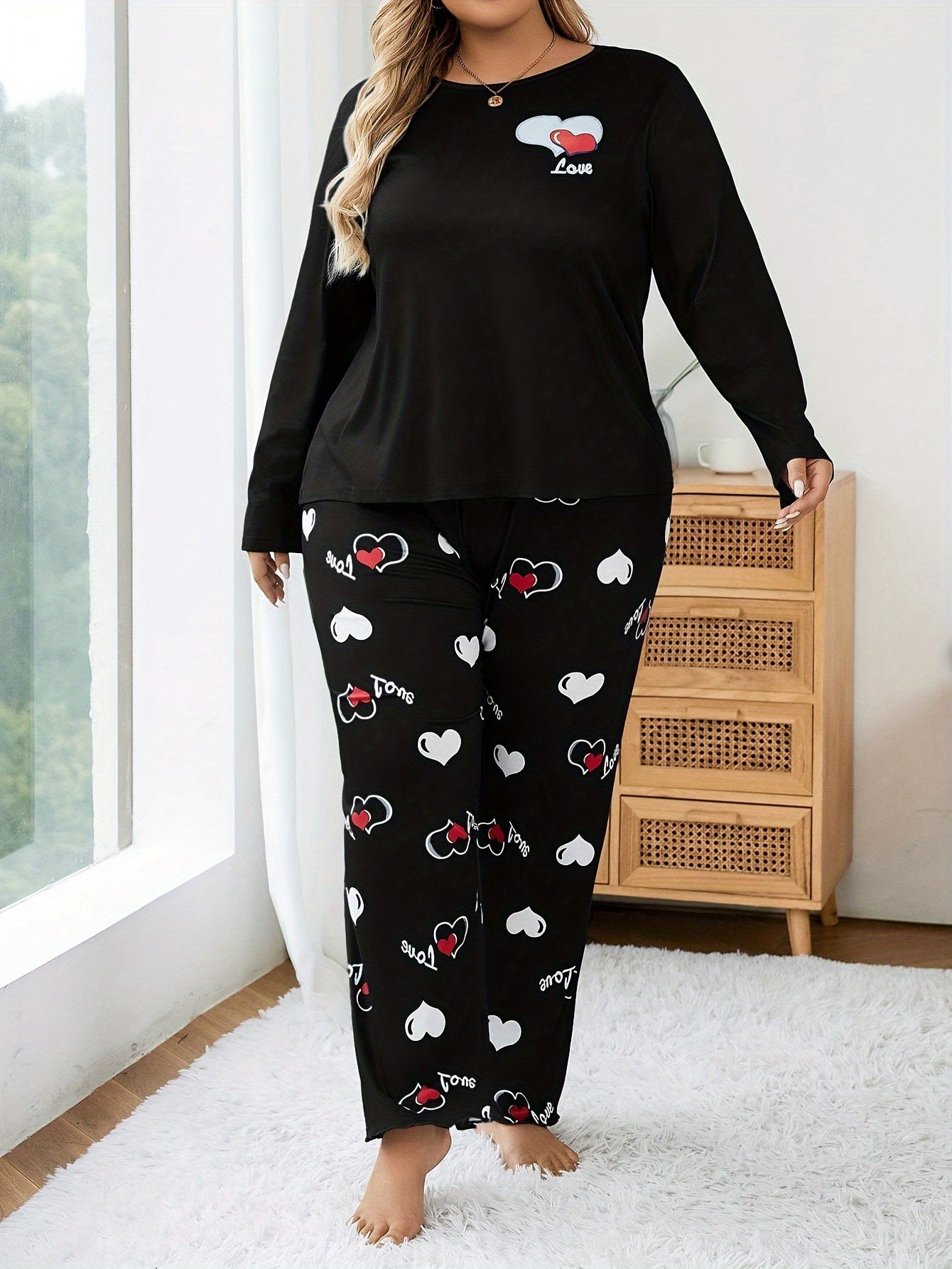 Autumn And Winter Large Size Black Crew Neck Cartoon Small Love Two-Color English Pattern Print Casual And Comfortable Sister Two-Piece Pajama Set