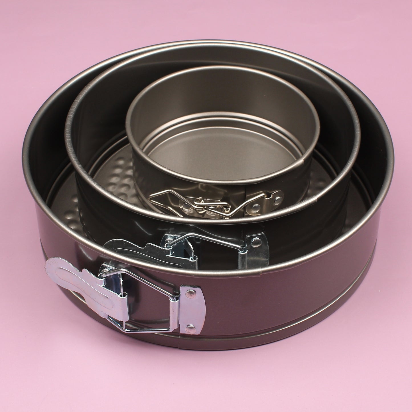 3-Piece Round Carbon Steel Cake Pan Set with Non-Stick Coating, Metal Baking Molds with Springform Clips, Christmas Holiday Cake Mold Kit