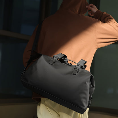 Large Capacity Gym Bag - Heavy-Duty Oxford Fabric Workout Bag with Zipper Closure, Spacious Sports Duffel for Men & Women, Gym, Travel, Business - Minimalist Design in Black/, Easy-to-Clean, Workout Accessories, Sleek Look, S