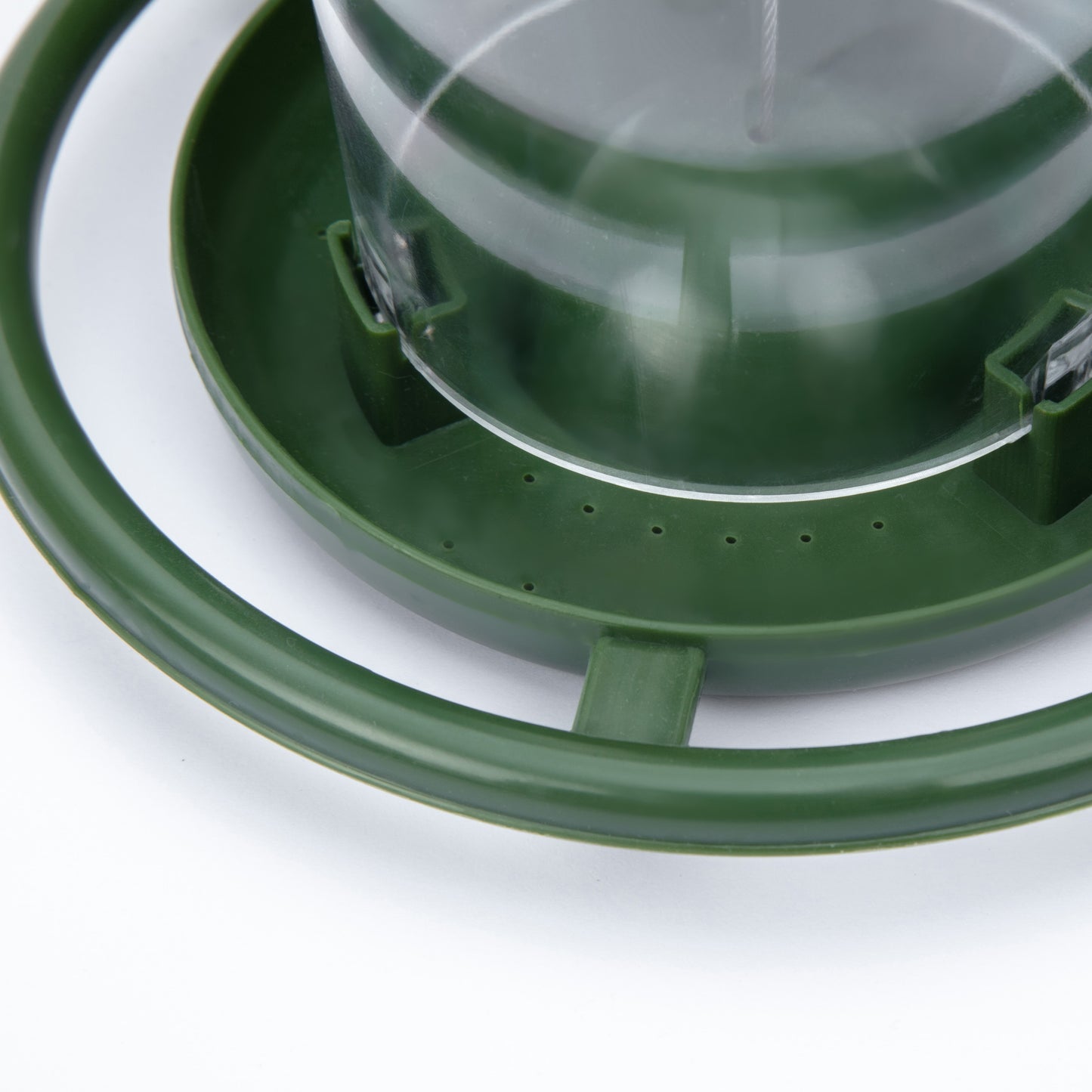 Outdoor Hanging Wild Bird Feeder for Garden and Yard Decoration - Attracts Various Bird Species with Easy-to-Fill Design