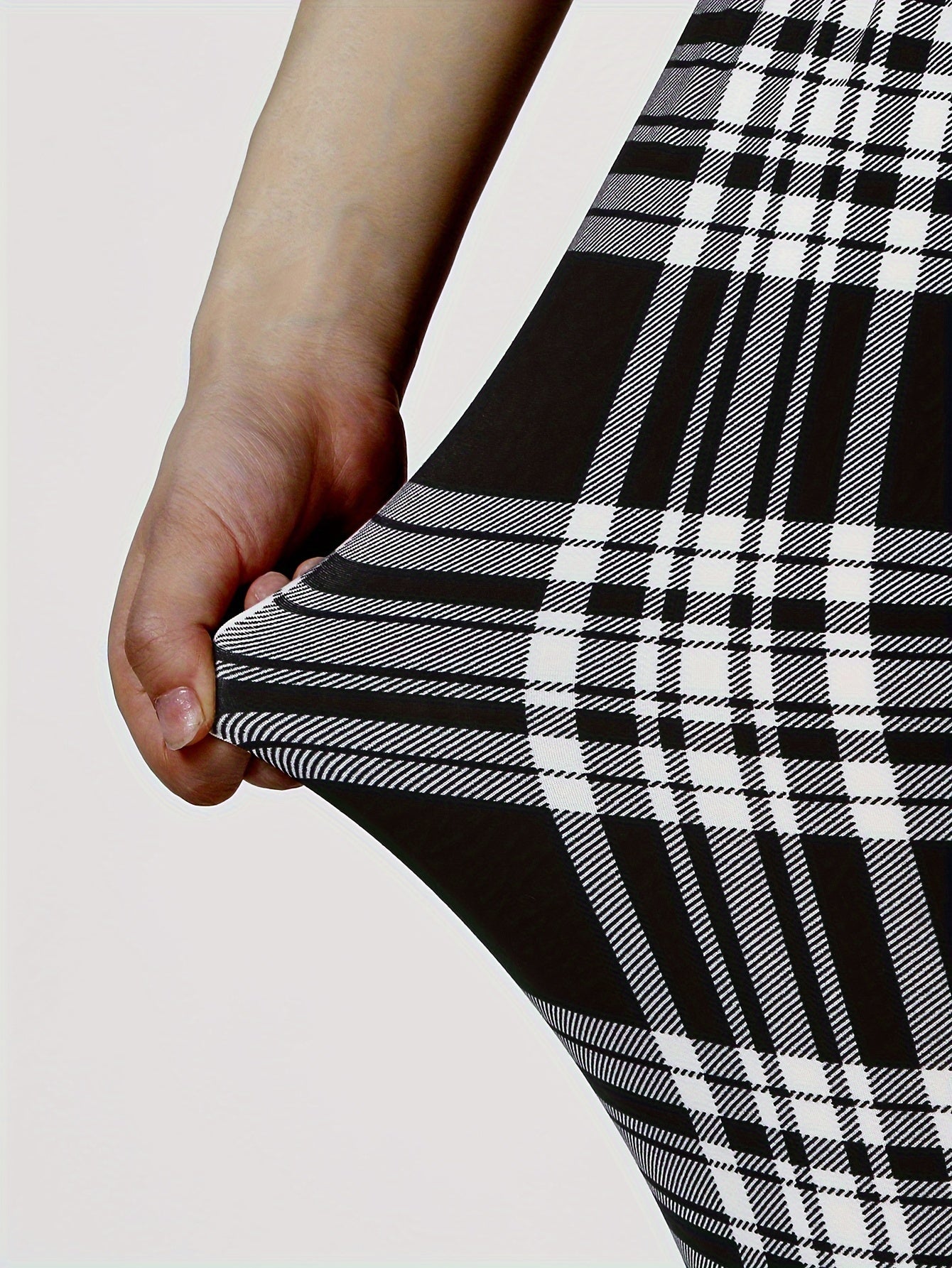 3 Packs Women'S Soft & Stretchy Tight Leggings - Black, White, and Red Plaid Patterns, High Waist, Elastic Waistband, Crop Length, Perfect for Fitness, and Casual Weekend Wear, Casual Wear Leggings|Plaid Pattern Leggings|Stre