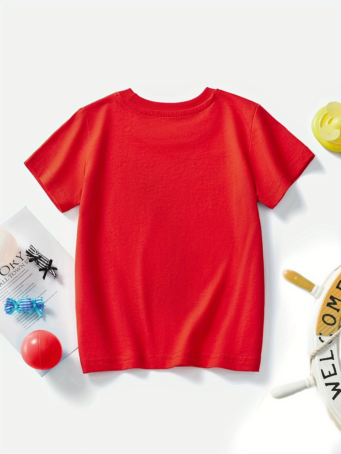 T-shirt de manga curta para criança em algodão com estampa de escavadora de desenho animado, respirável e moderna para o verão.