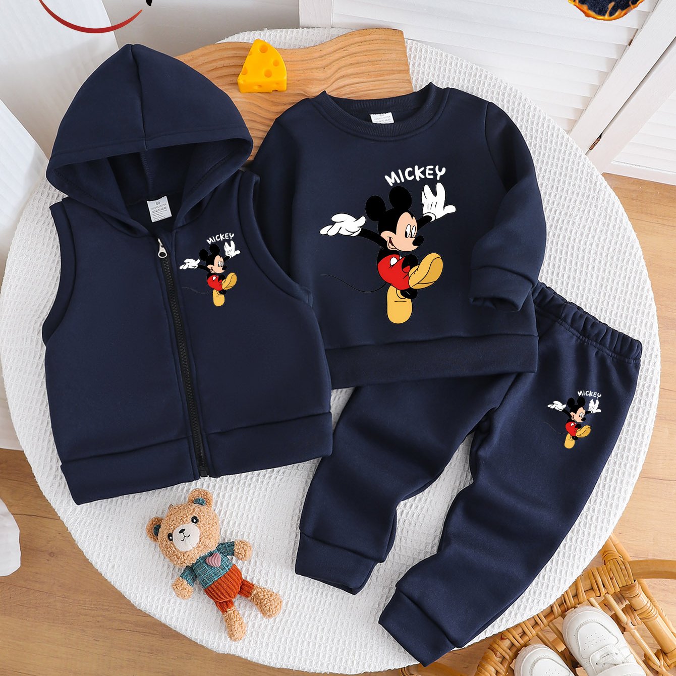Boys' Autumn/Winter New Three-Piece Set with Mickey Mouse Classic Cartoon Print Long-Sleeve Round Neck Hoodie and Zip-Up Sleeveless Top, Matching Printed Sweatpants - Fleece-Lined Thickened Warm Comfortable Outfit for Parties
