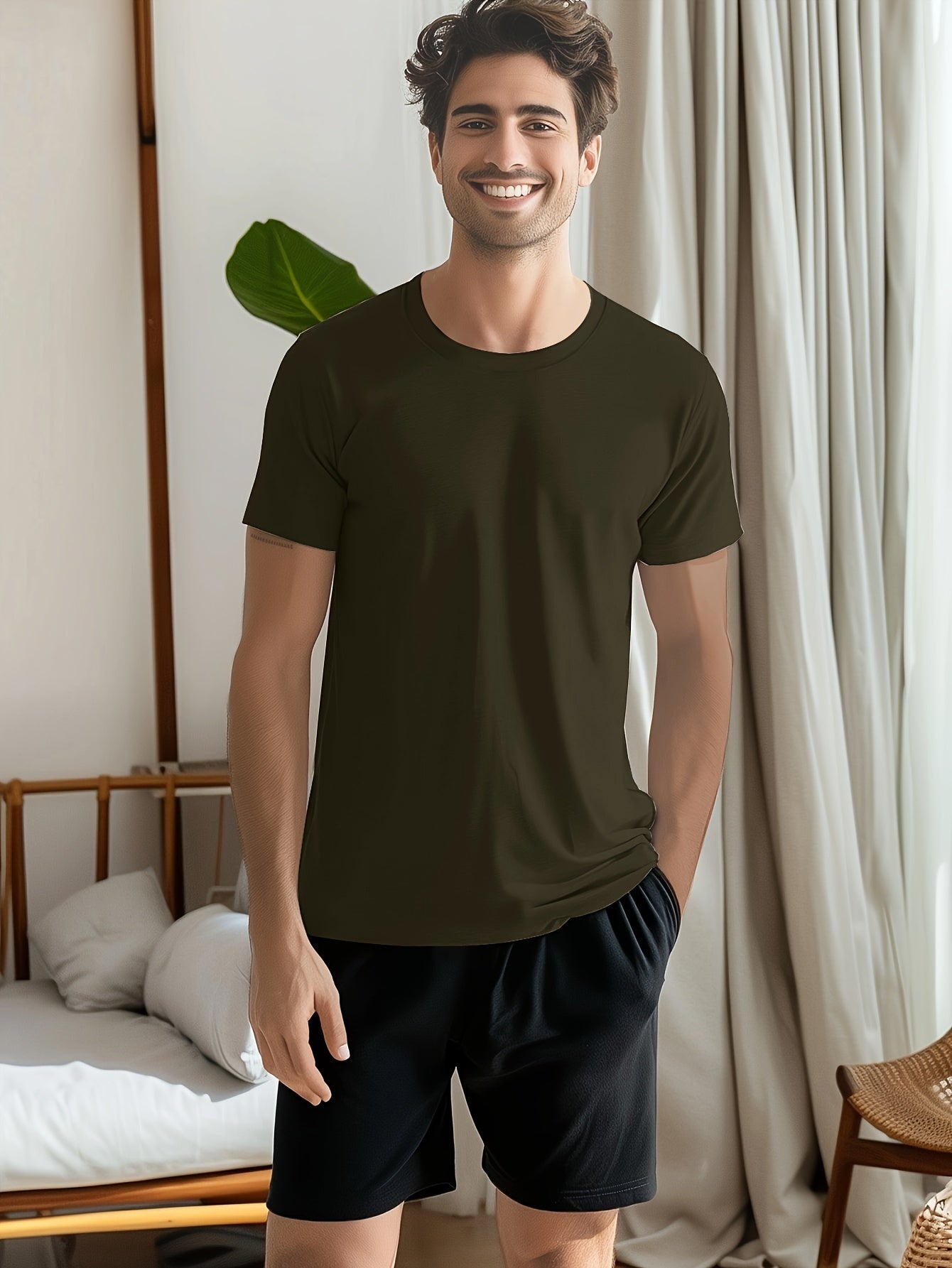 Conjunto de 4 t-shirts casuais para homem de cor sólida, estilo simples, manga curta e gola redonda, ideais para usar em casa, como pijama ou para atividades ao ar livre no verão.