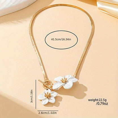 Colar feminino com duplo pendente floral branco em tom dourado - Joia elegante e minimalista com corrente para uso diário e festas, acessório versátil para todo o ano, acessório para festas, estilo sofisticado, acabamento luxuoso.