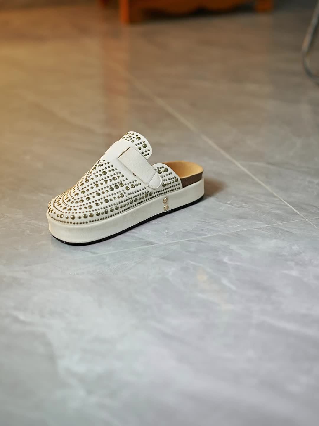 2025 Summer New Rhinestone Vacation Style Casual Slip-On Thick Sole Beach Mules