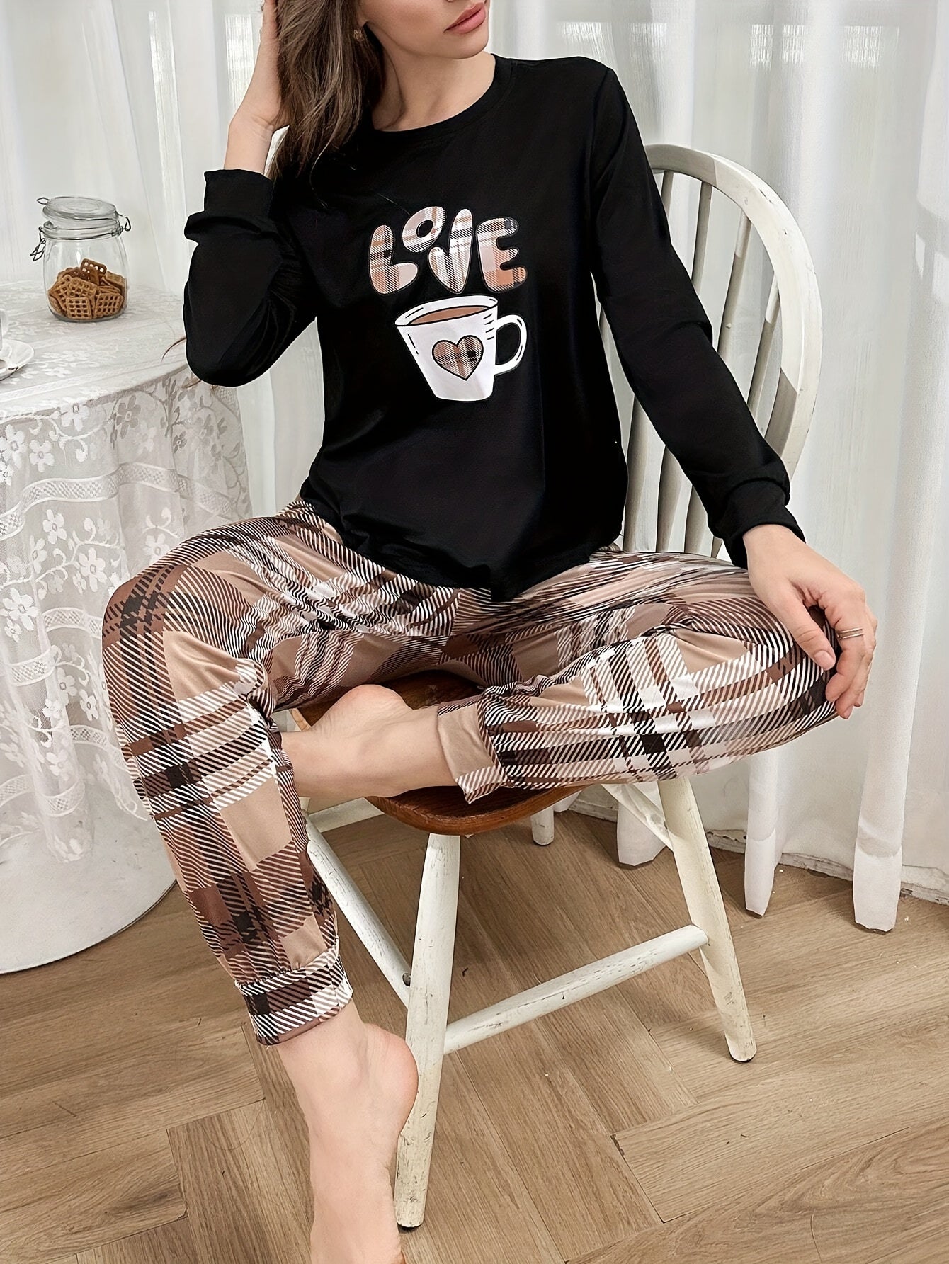 Women's Pajama Set with Long Pants and Long Sleeves, Plaid Letter Print for Autumn/Winter Season