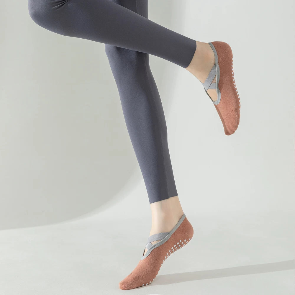 Boneless Custom Logo Grip Barre Trampoline Socks Pilates Non Slip Yoga Ballet Socks Compression Cotton Low Cut  Ankle  Socks