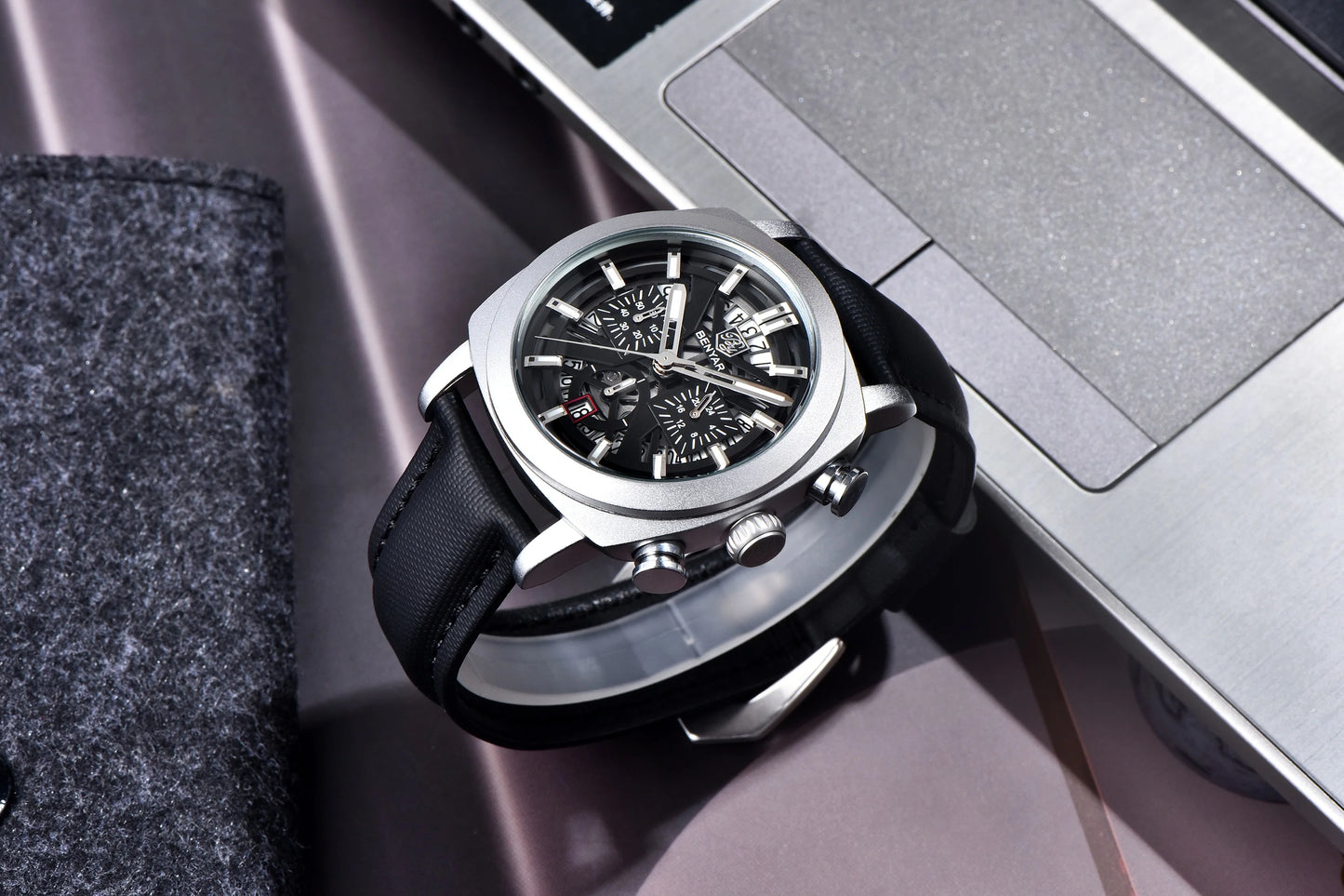 Benyar Design 2024 Men's Quartz Watch 43mm Luminous Dial 50m Water Resistant Anti-Reflective Chronograph Fashionable New