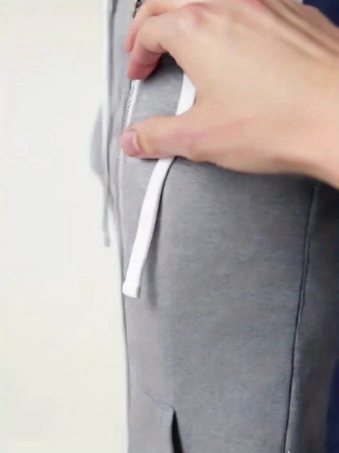 Women's Elegant Zip-Up Hooded Jacket - Slim Fit Winter Coat with Full-Zip Front Closure, Side Pockets - Machine Washable Outerwear for Office, Casual, Formal Events - Available Now!, Office Wear, Sleek Design, Soft Fabric, Fa