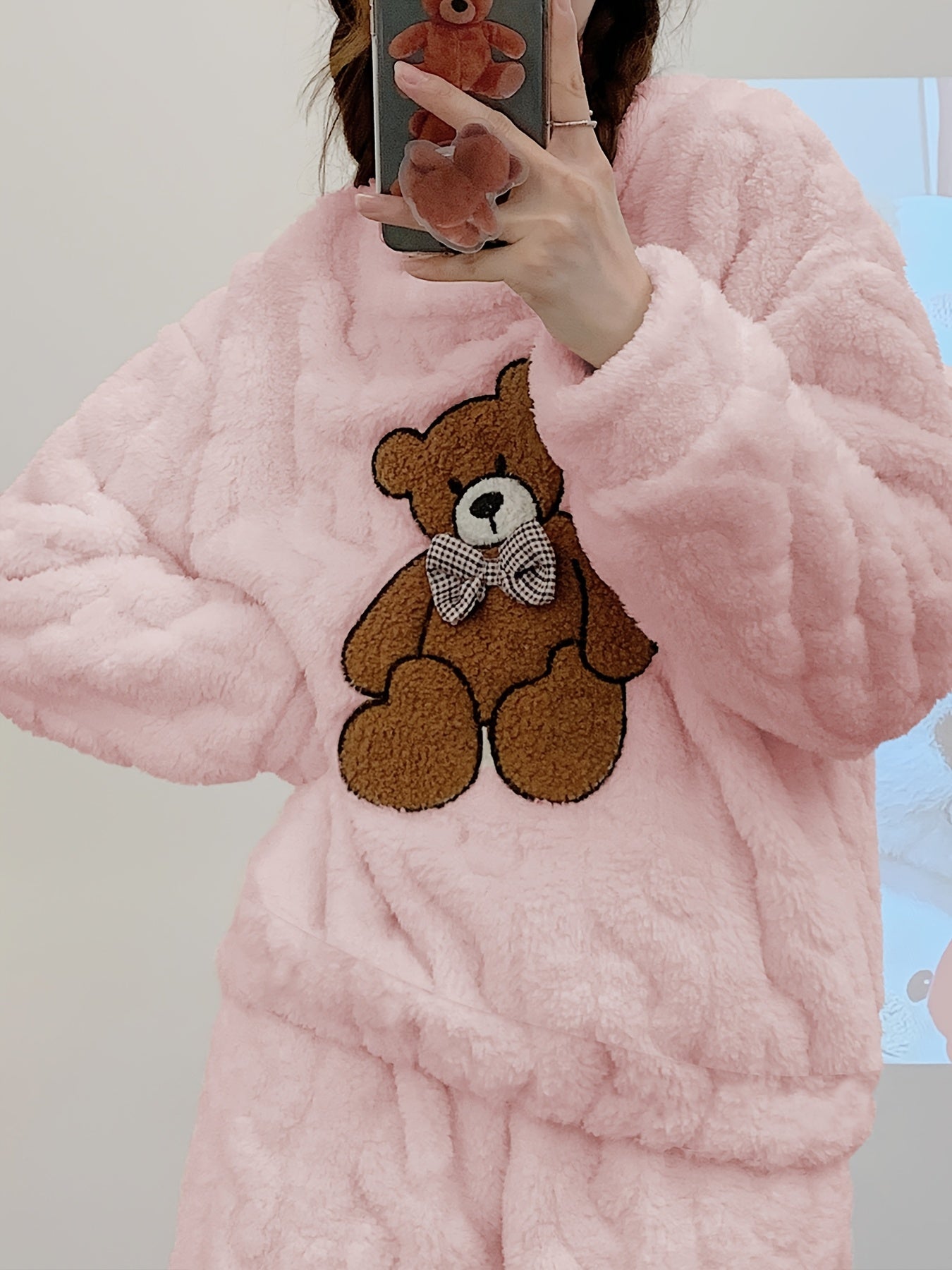 New Autumn and Winter Thick Warm Pajama Set with Jacquard Velvet Long-Sleeve Bear Top and Flannel Pants for Winter
