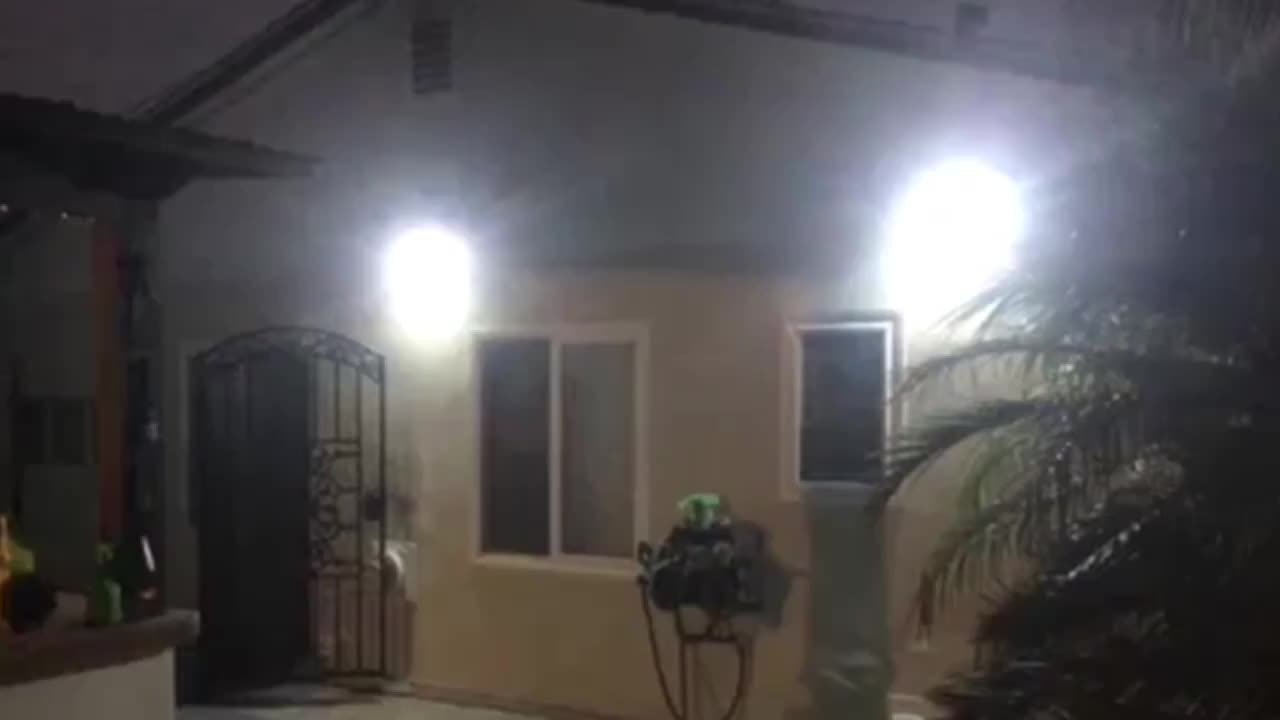 1/2pcs Solar Outdoor Lights, Motion Sensor Security LED Lights Dusk to Dawn, 2in 1 Solar Flood Lights IP65 for Yard Driveway Lighting, (172pcs LED Solar Flood Lights)