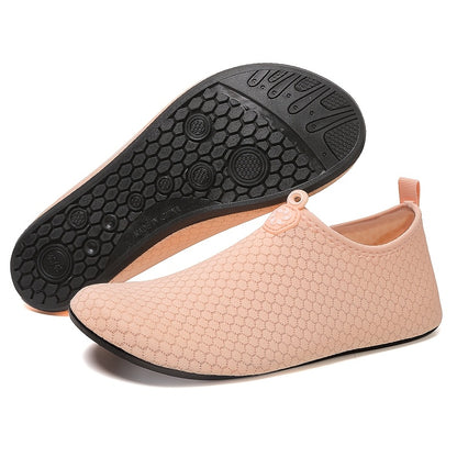 Beach, hiking shoes, non-slip flat-soled footwear suitable for swimming, surfing, boating, and fishing - creek shoes ideal for beach and stream activities, outdoor adventures