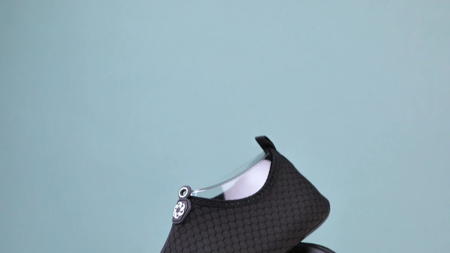 Beach, hiking shoes, non-slip flat-soled footwear suitable for swimming, surfing, boating, and fishing - creek shoes ideal for beach and stream activities, outdoor adventures