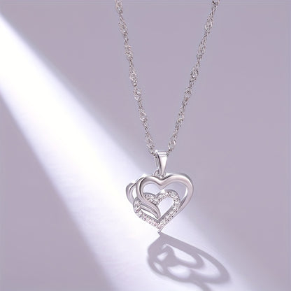 925 Silver Necklace with a Lovely Heart-Shaped Pendant for Ladies, a Perfect Gift for Ladies on Holidays And Birthdays, Suitable for Banquets And Festivals, Comes with a Gift Box.
