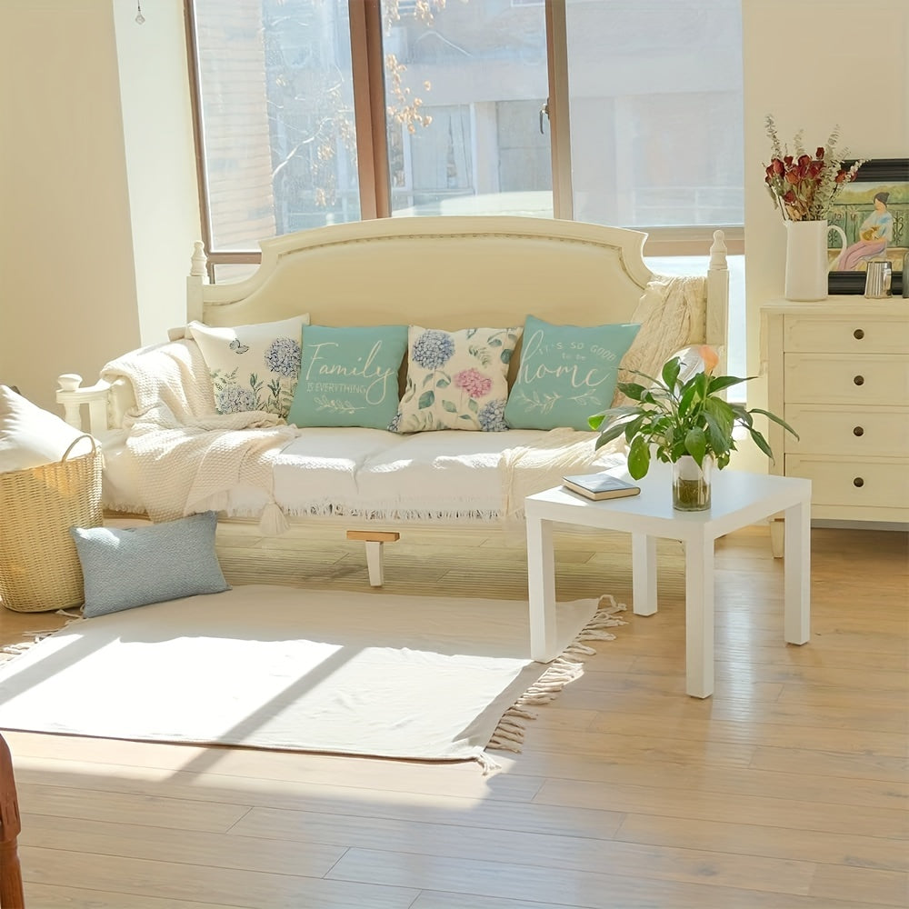 Conjunto de 4 capas de almofada decorativas em linho misto com estampado de hortênsias azuis. Ideais para cama, sofá, sala de estar e decoração em geral. Não inclui enchimento. Dimensões: 45cm x 45cm (18 polegadas x 18 polegadas).