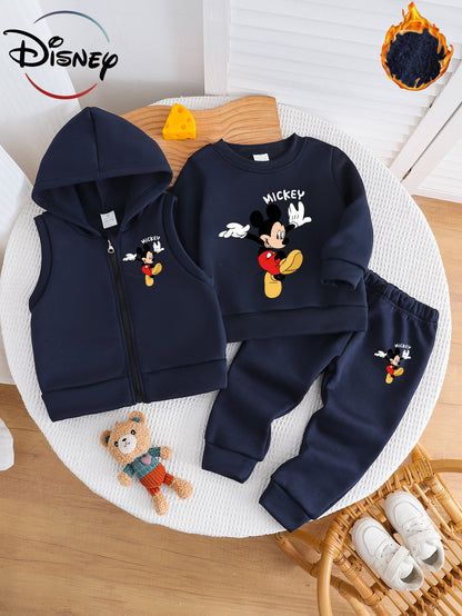 Boys' Autumn/Winter New Three-Piece Set with Mickey Mouse Classic Cartoon Print Long-Sleeve Round Neck Hoodie and Zip-Up Sleeveless Top, Matching Printed Sweatpants - Fleece-Lined Thickened Warm Comfortable Outfit for Parties