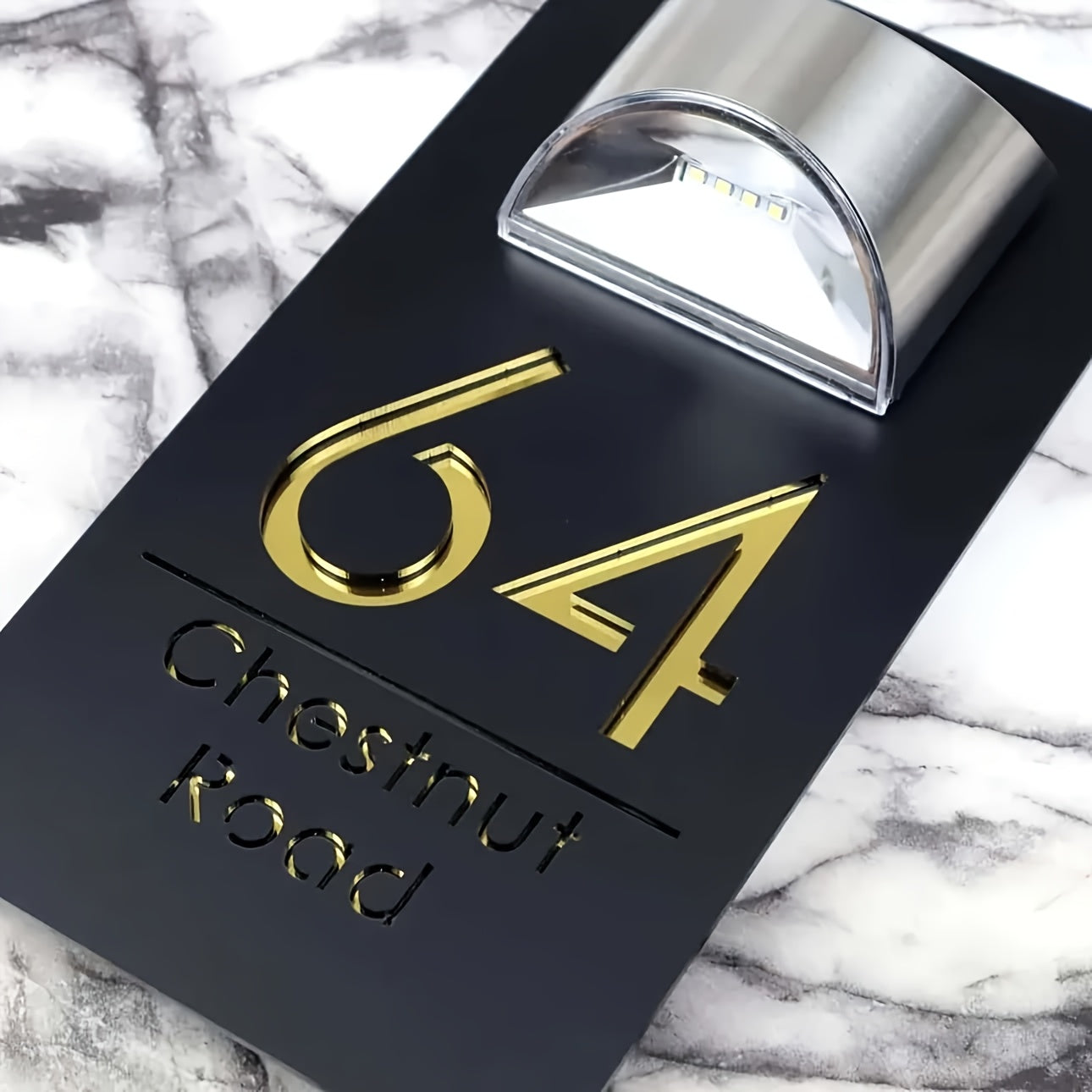 Customizable Text Solar-Powered Double-Layer Acrylic Door Sign - Golden and Silvery Dual-Layer Acrylic Design - Suitable for Companies, Homes, Apartments, Bars, etc. as Outdoor Entrance Street Address Wall Decor