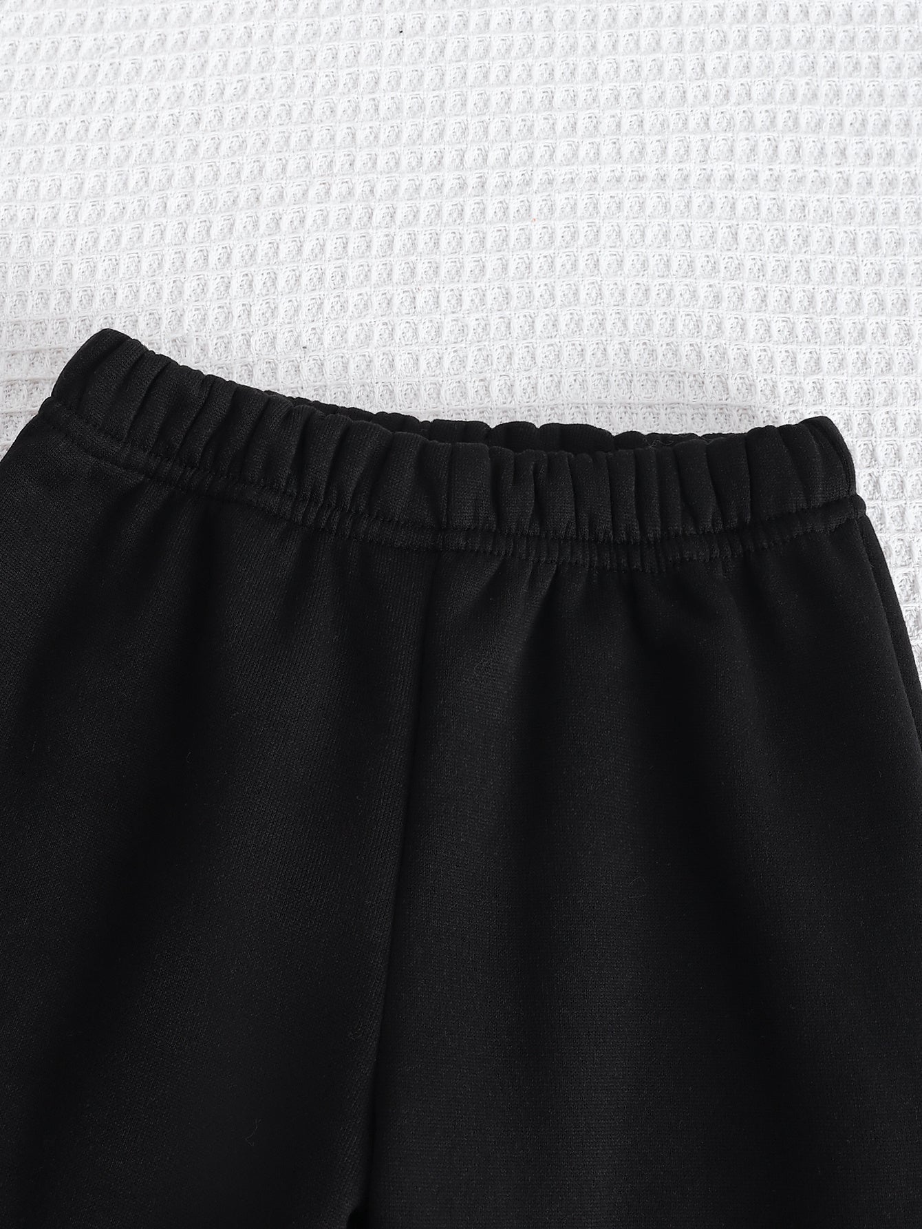 Boys' Autumn/Winter New Three-Piece Set with Mickey Mouse Classic Cartoon Print Long-Sleeve Round Neck Hoodie and Zip-Up Sleeveless Top, Matching Printed Sweatpants - Fleece-Lined Thickened Warm Comfortable Outfit for Parties